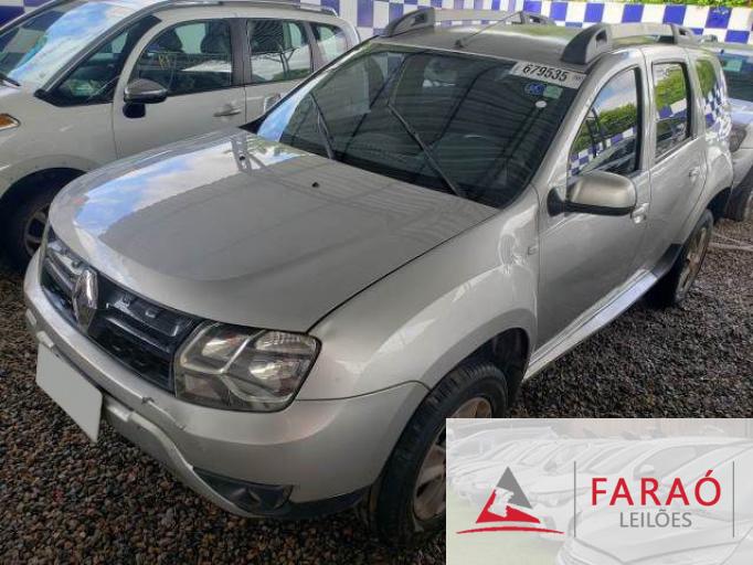 RENAULT DUSTER 18/18