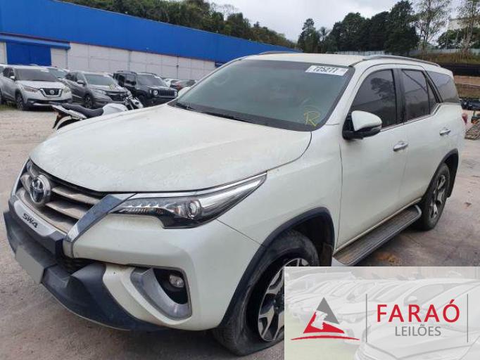 TOYOTA HILUX SW4 18/19