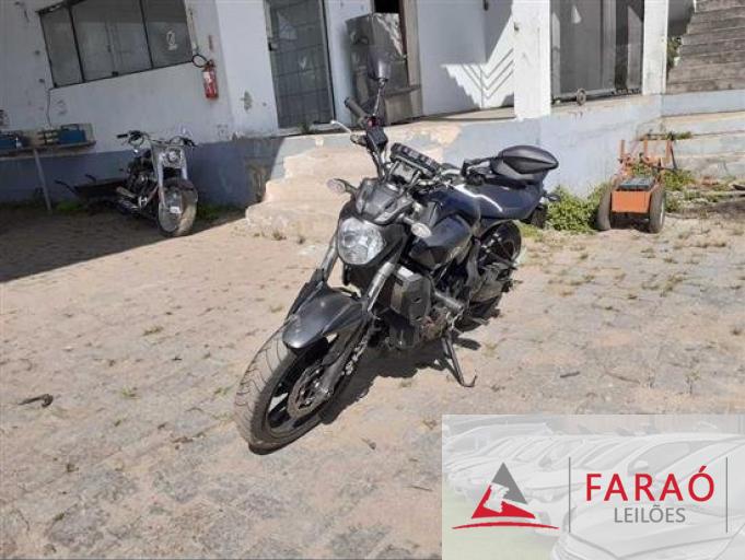 YAMAHA MT-07 18/18