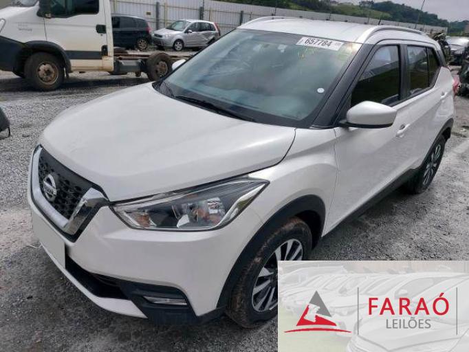 NISSAN KICKS 18/18